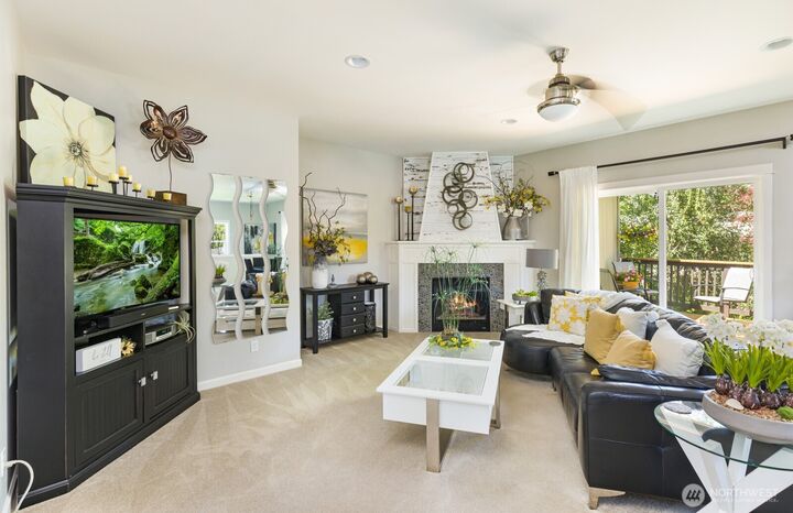 Property Photo:  226  Alnus Way  WA 98310 