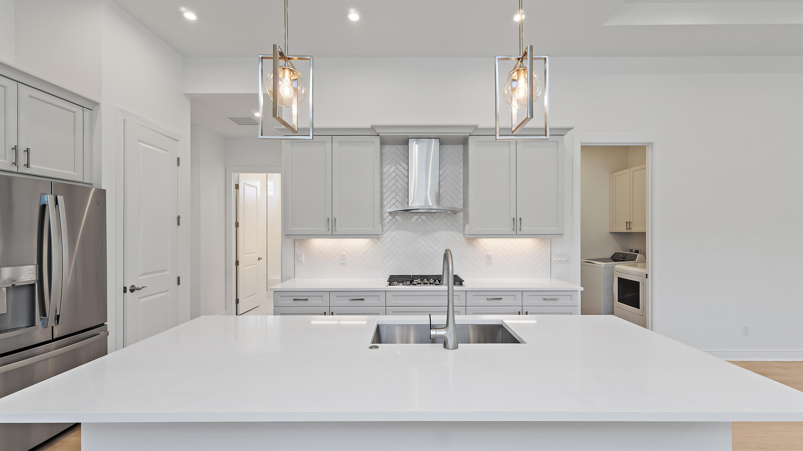 Property Photo: 212 SE Via Sangro FL 34952