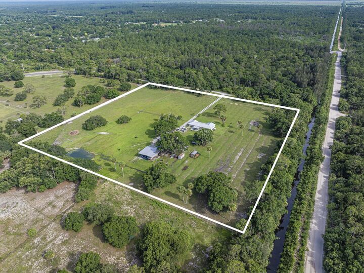 Property Photo:  13950 93rd Street  FL 32948