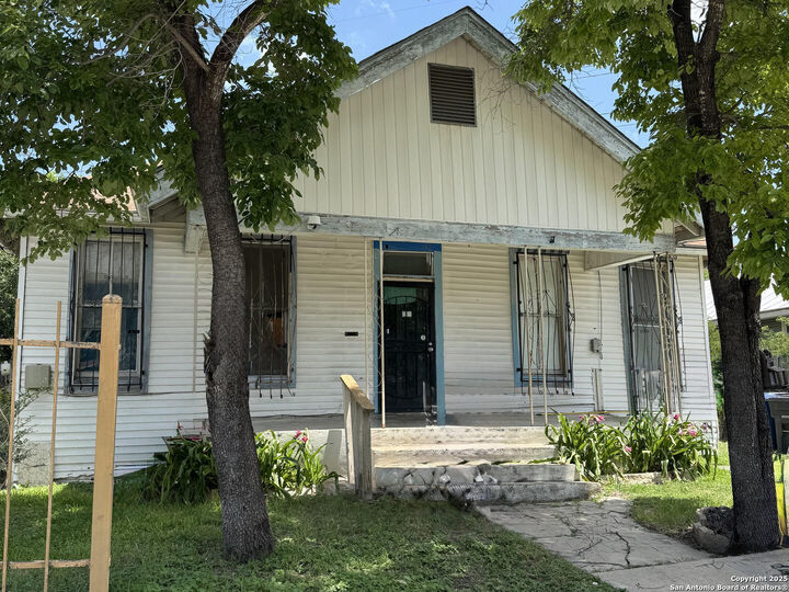 607 McKinley  San Antonio TX 78210 photo