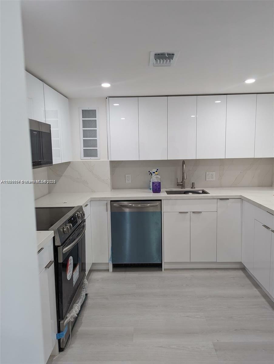 Property Photo: 2801 NE 183rd St 1709W FL 33160