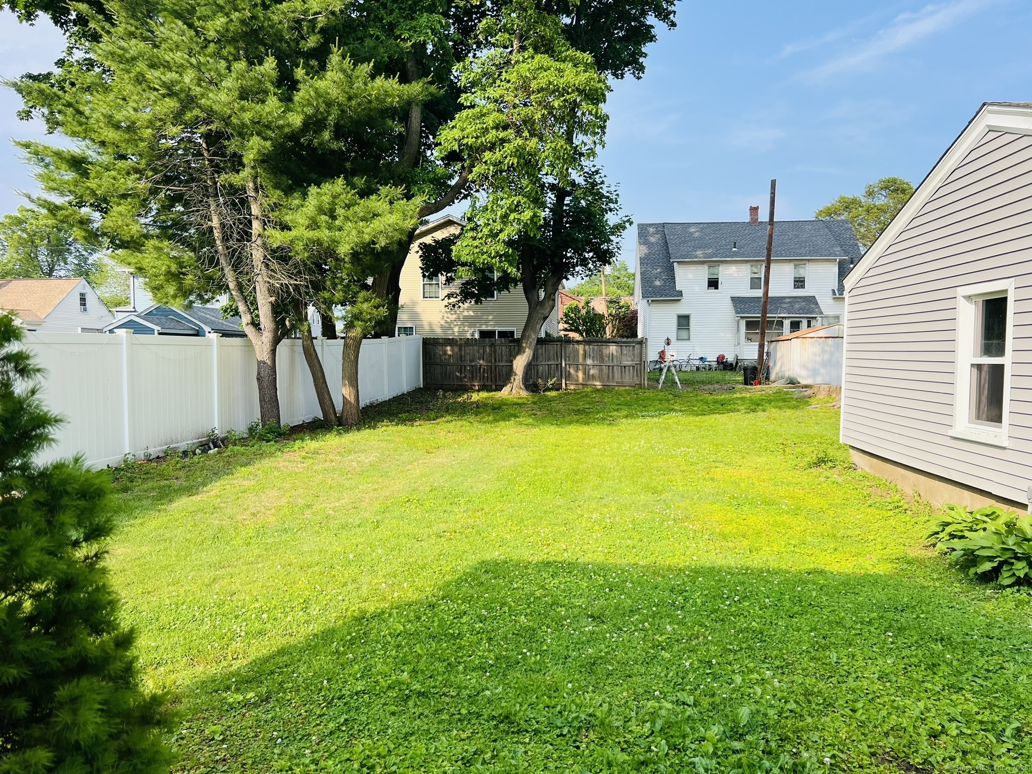 Property Photo: 90 Fairview Street CT 06460