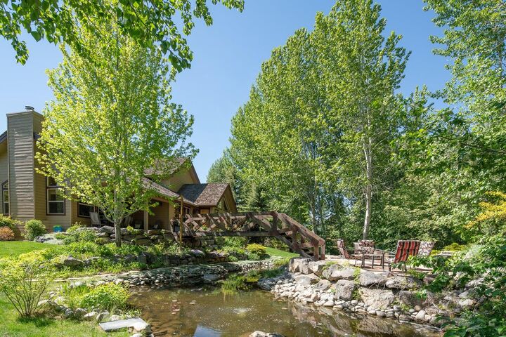 Property Photo: 907 Riverside Dr ID 83313