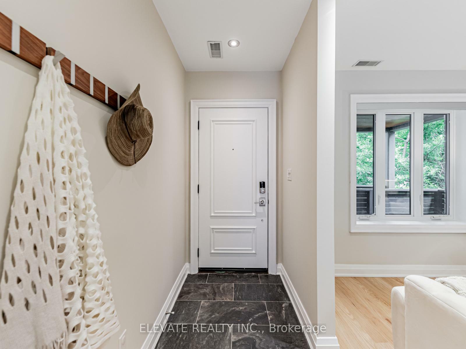 Property Photo: 448 Montrose Avenue ON M6G 3H1