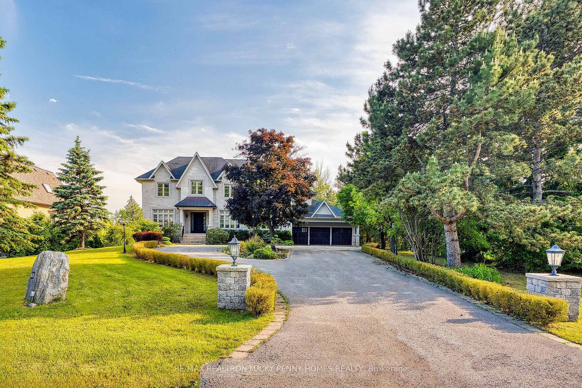 Property Photo: 60 Cachet Parkway ON L6C 1C2