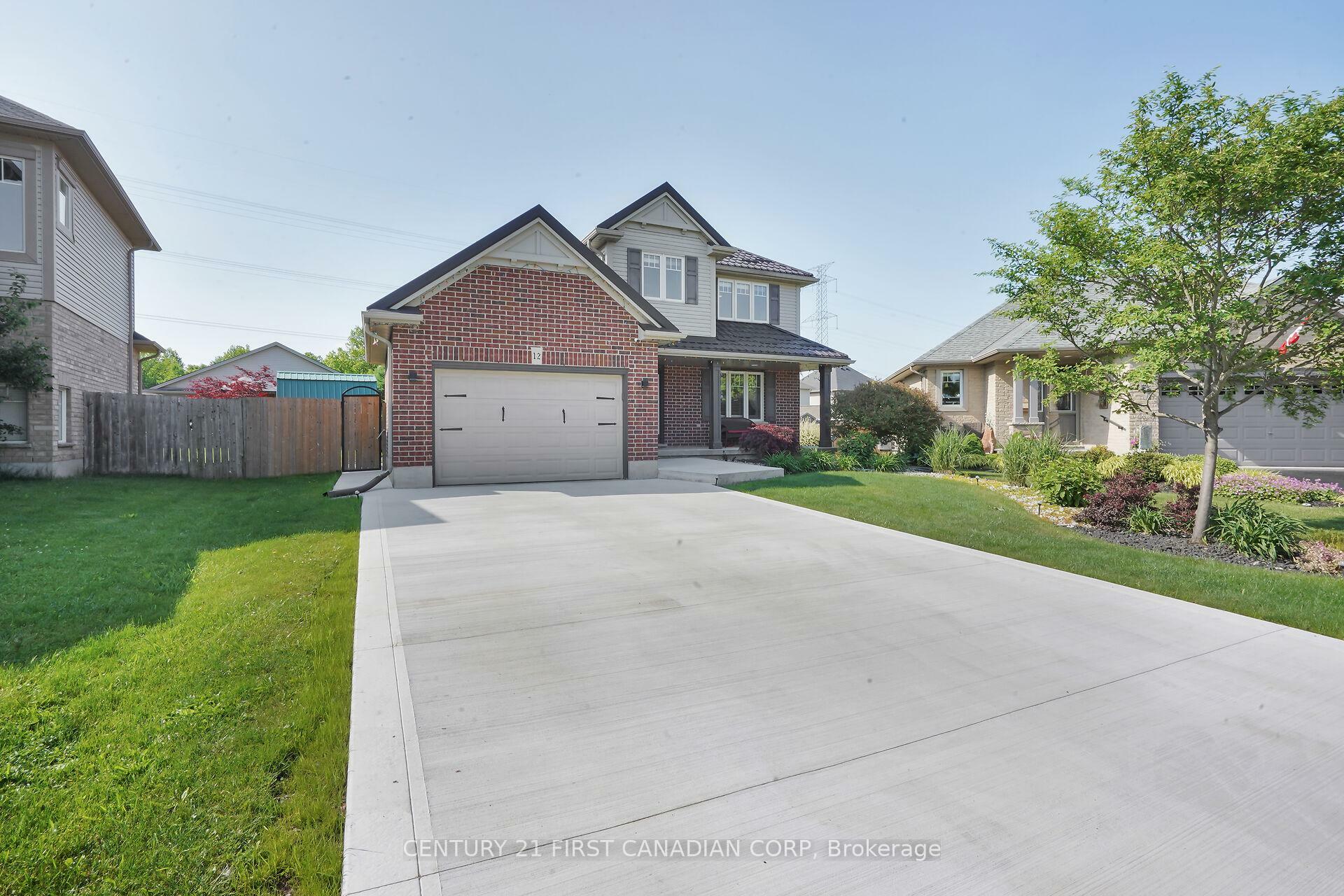 Property Photo: 12 Hawthorn Court ON N5P 0A1