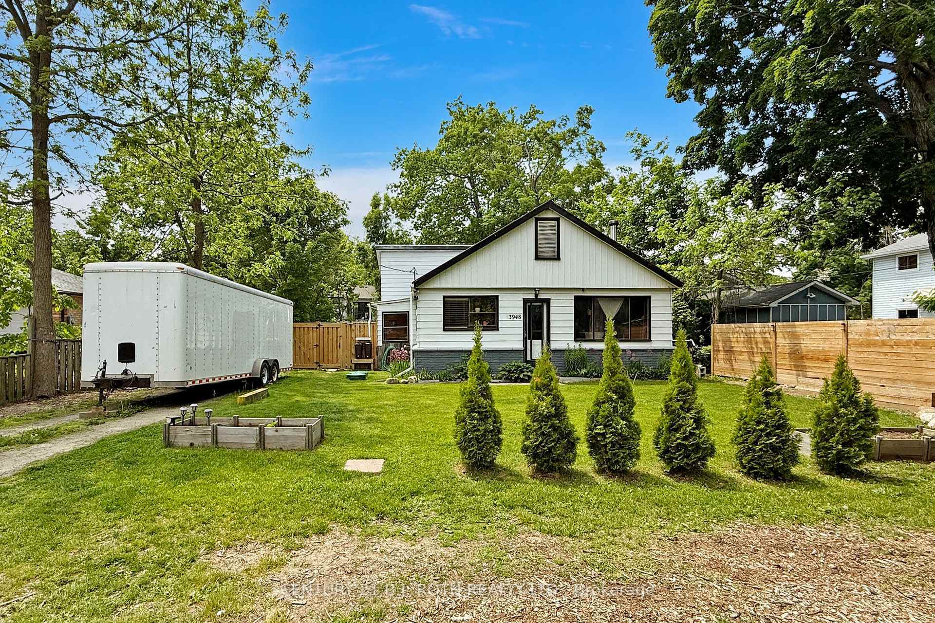 Property Photo: 3948 Alderly Avenue ON L9S 2M2