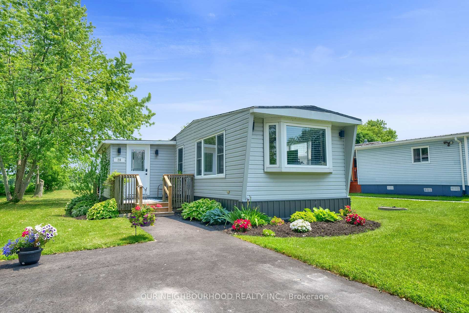 Photo de la propriété:  29 Hillview Drive  ON K9A 0X1 