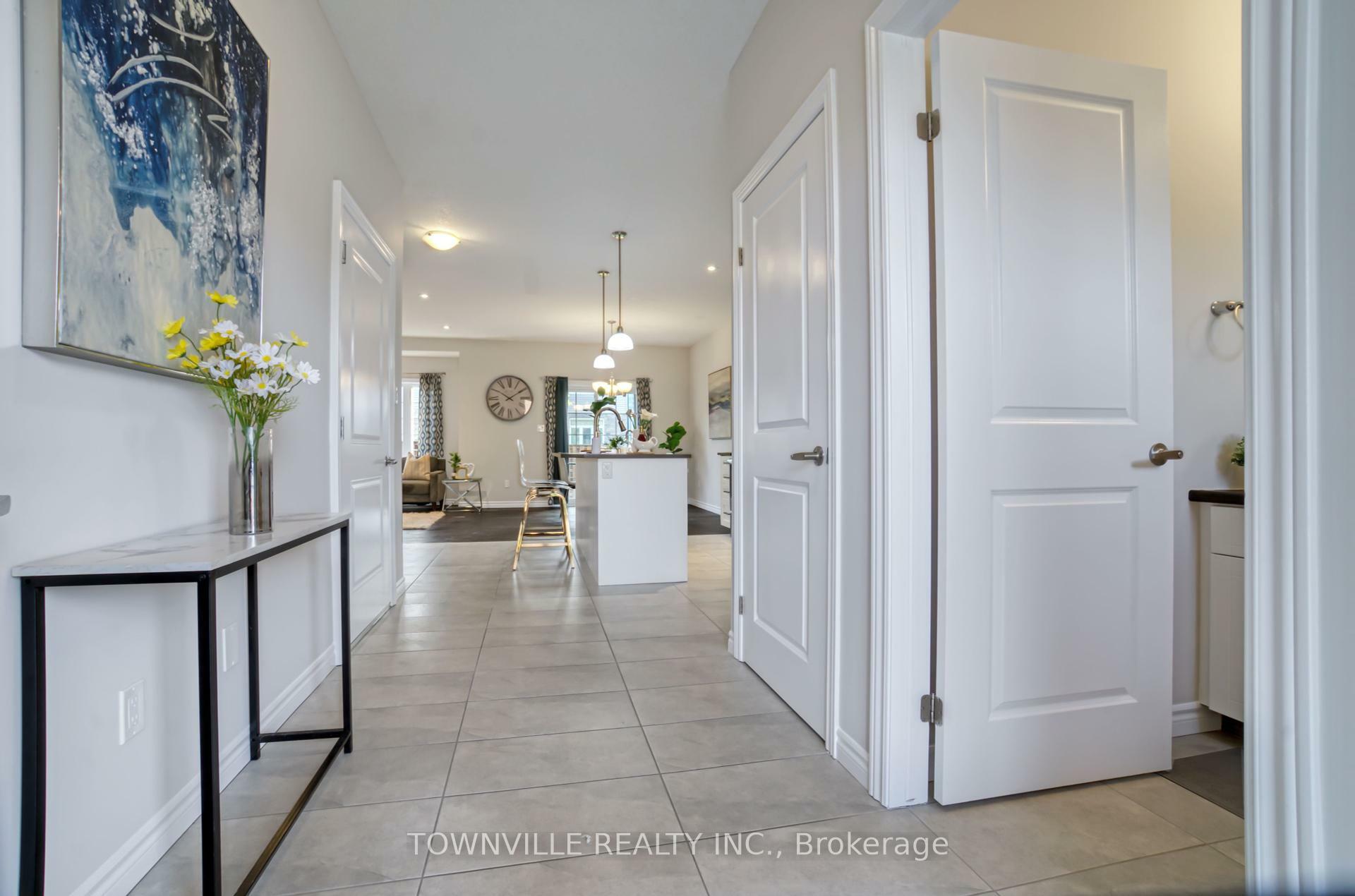 Property Photo: 2910 Tokala Trail 25 ON N6G 0T9