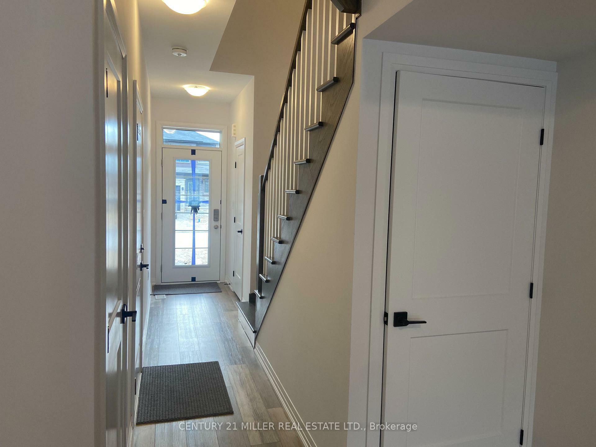 Photo de la propriété: 48 June Callwood Way ON N3T 0T7