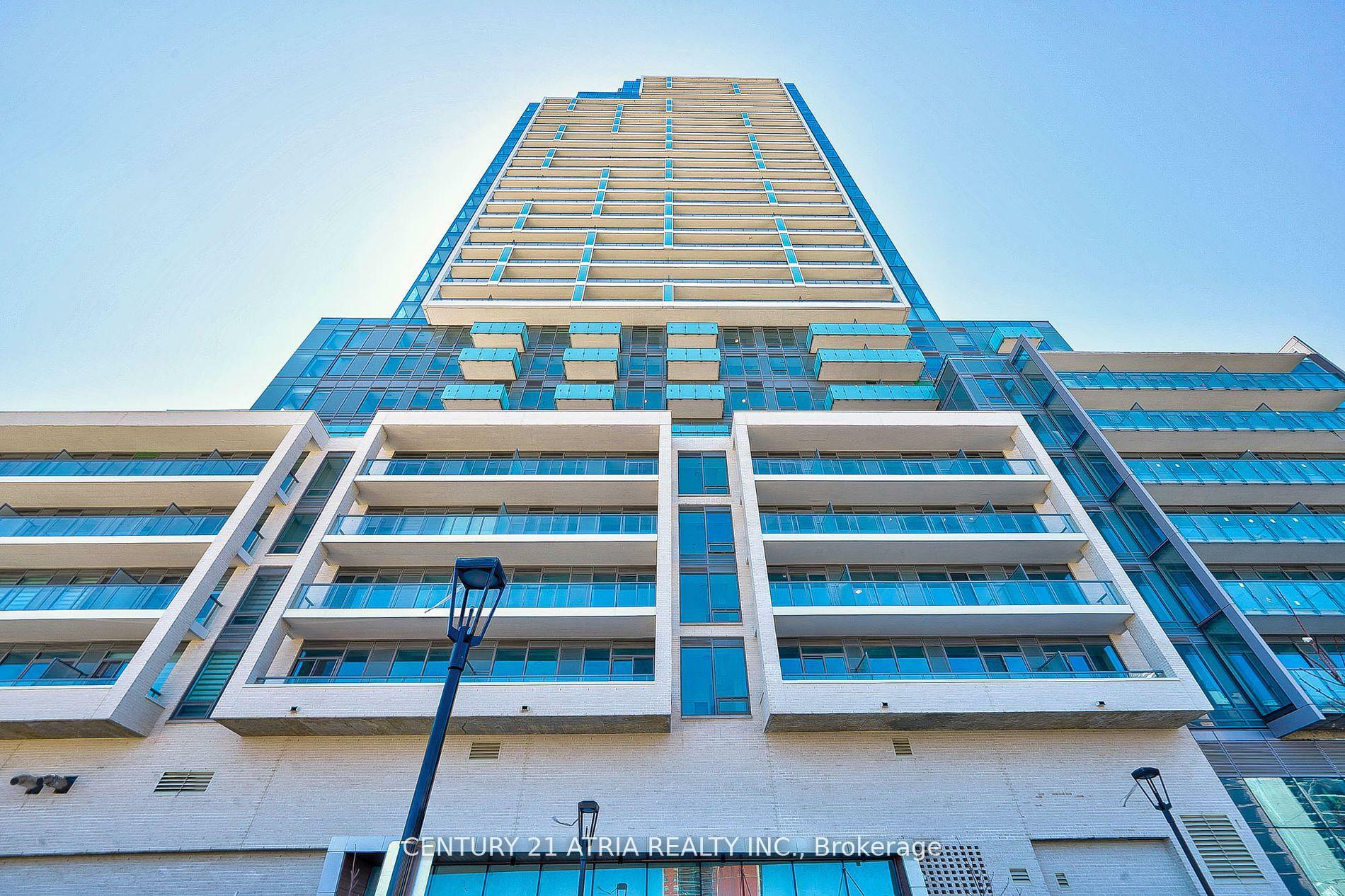Photo de la propriété:  7 Golden Lion Heights N730  ON M2M 3T9 