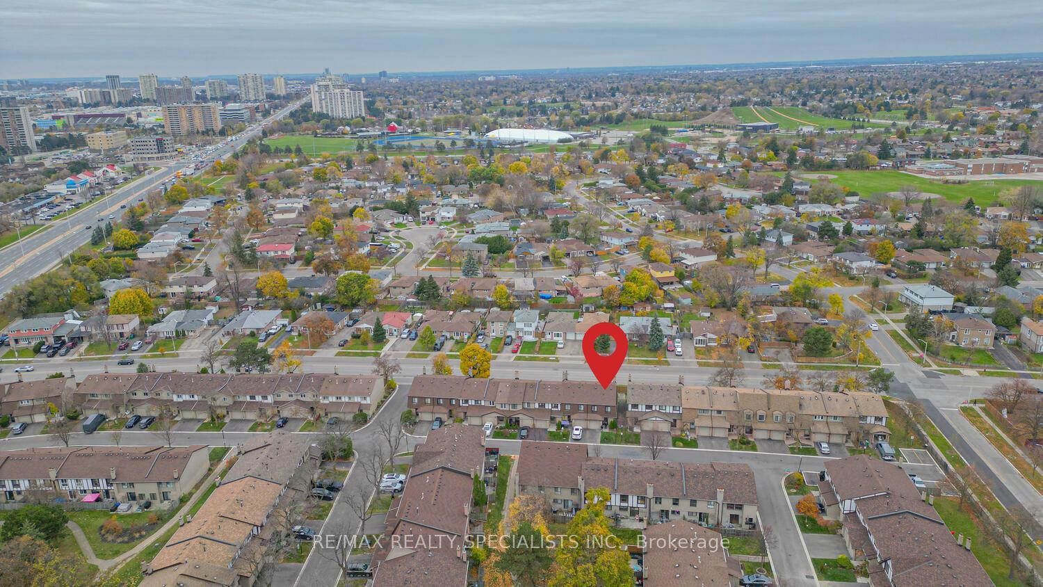 Property Photo: 45 Greenwich Circle 45 ON L6S 2E6