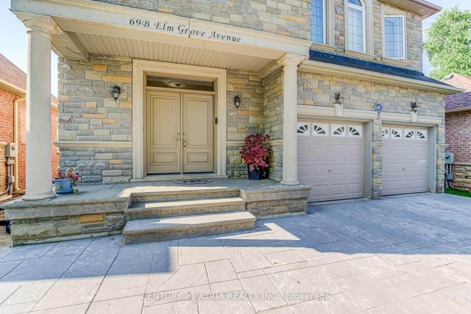 Photo de la propriété: 69 B Elm Grove Avenue ON L4E 2V4