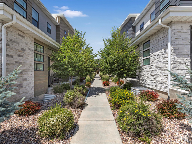 Property Photo: 9217 S Holiday Bowl Ct E UT 84094