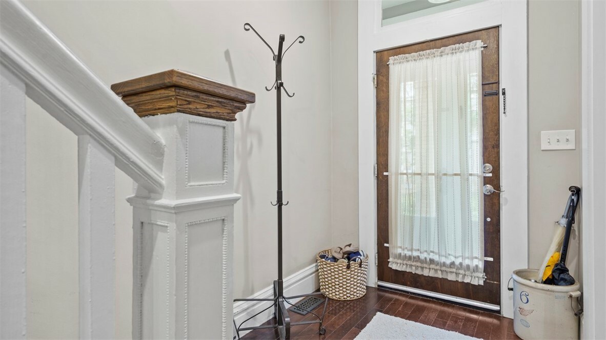 Property Photo: 422 S Lang Ave PA 15208