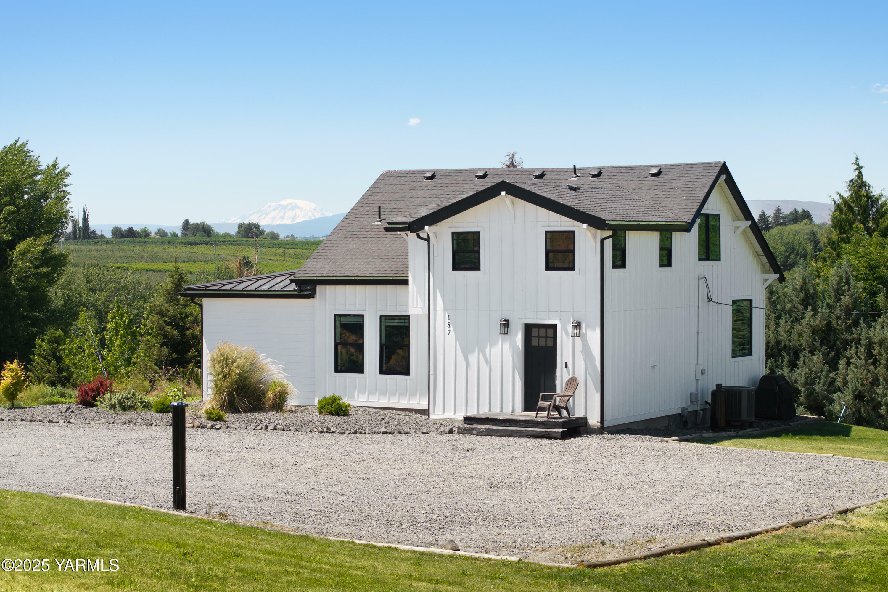 Property Photo: 187 Braxton Ln WA 98942