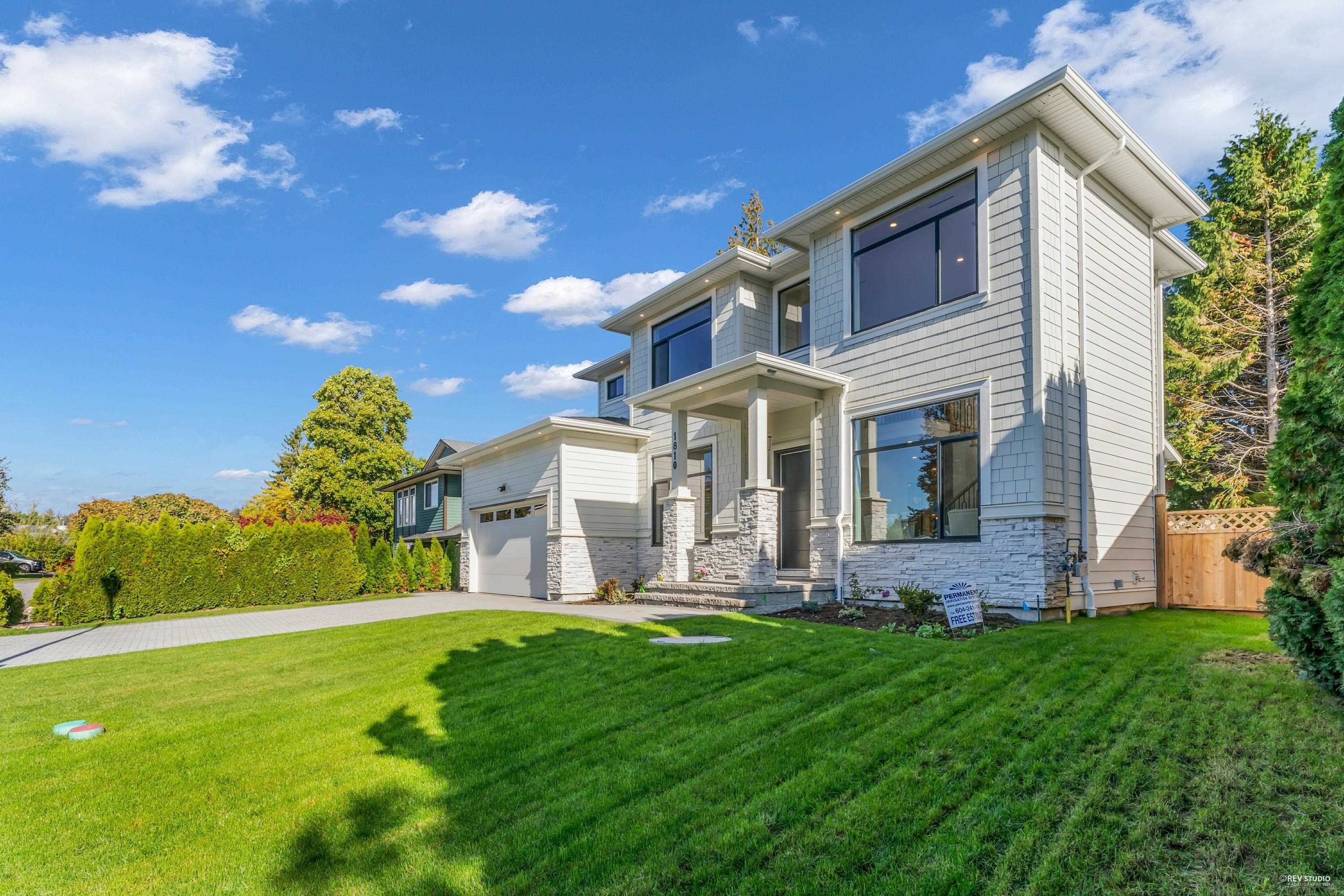 Property Photo: 1810 142 Street Street BC V4A 6G7