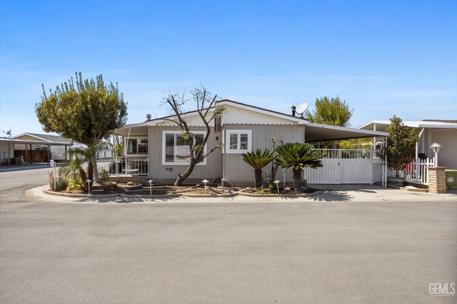 Property Photo:  6000 E Brundage Lane 15  CA 93307 