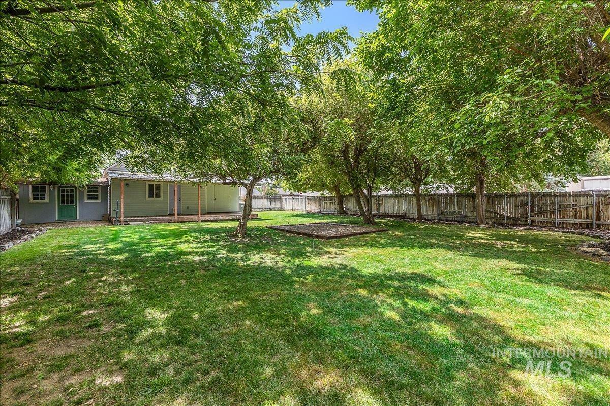 Property Photo: 723 4th Ave N ID 83687-3003