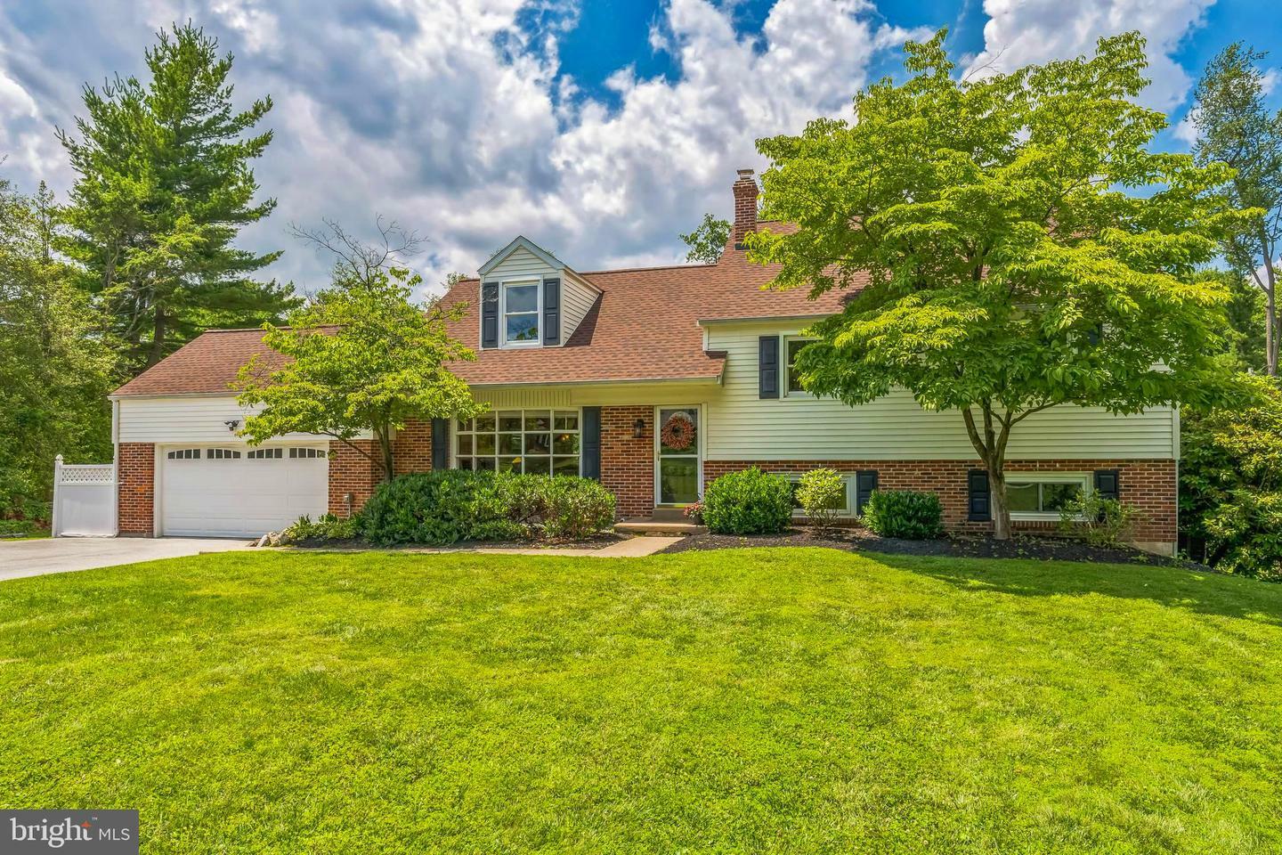 Property Photo: 76 S Forge Manor Drive PA 19460