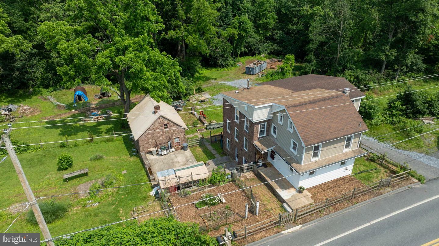 Property Photo: 741 Reinholds Road PA 17517