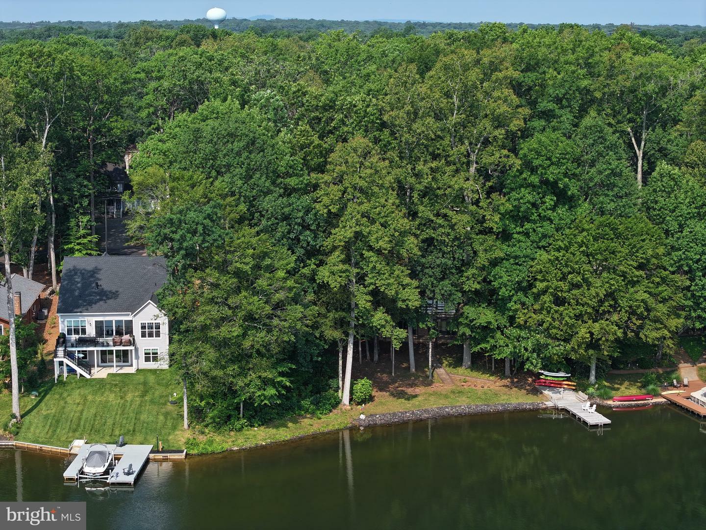 Property Photo: 121 Hillside Drive VA 22508