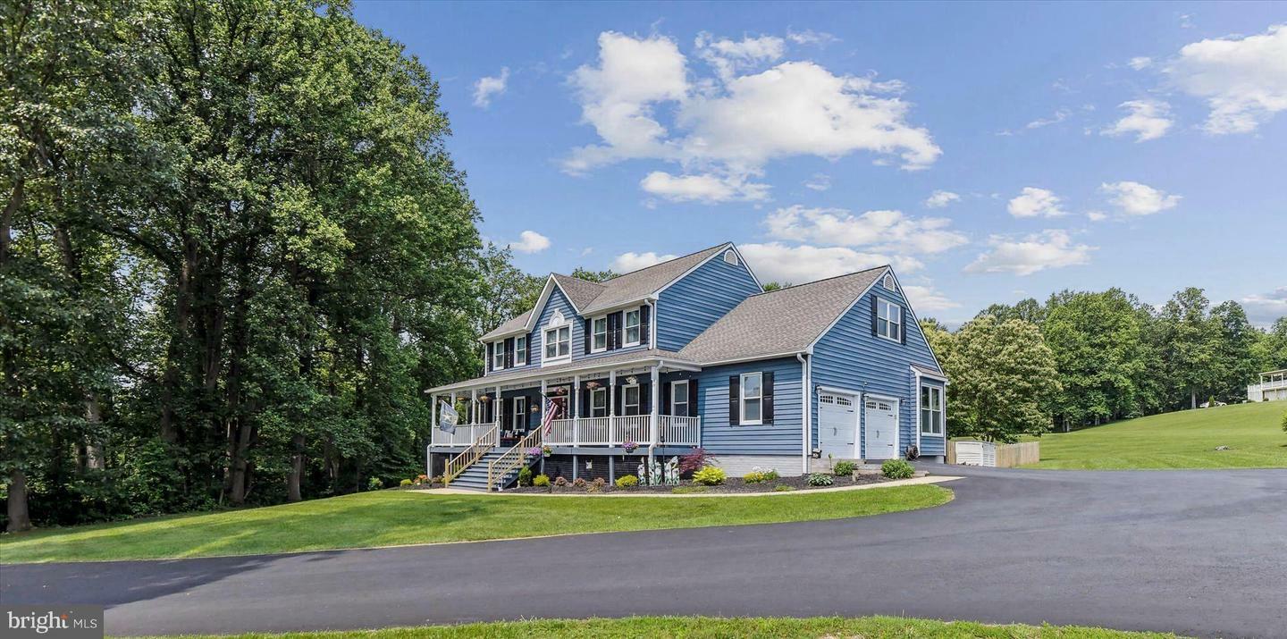 Property Photo: 902 Saint Ann Drive MD 21154