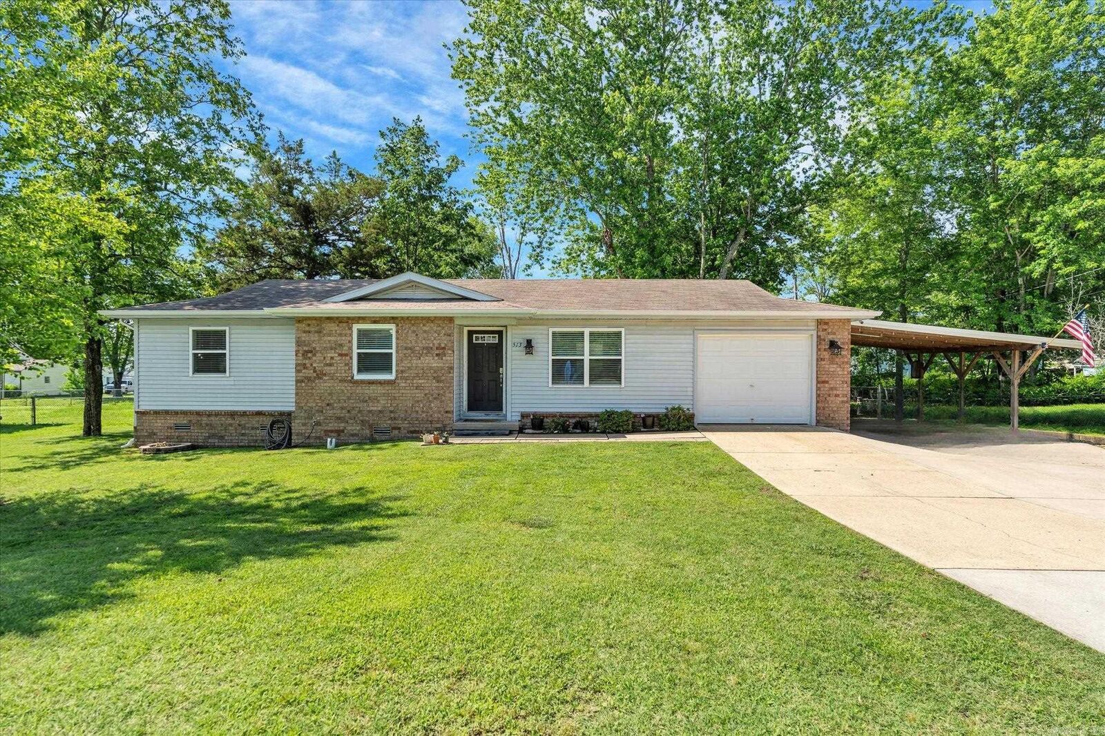Property Photo:  513 Nevada Avenue  AR 72653 