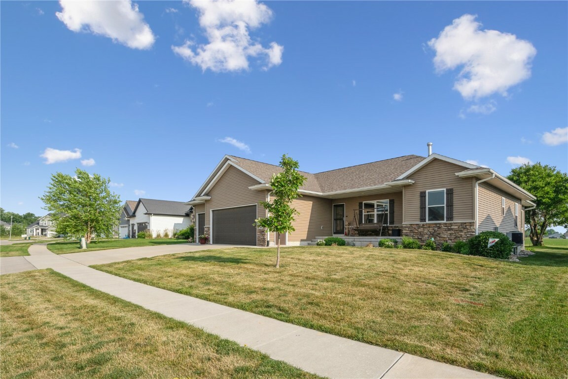 Property Photo: 1602 Bridge Creek Court IA 52302
