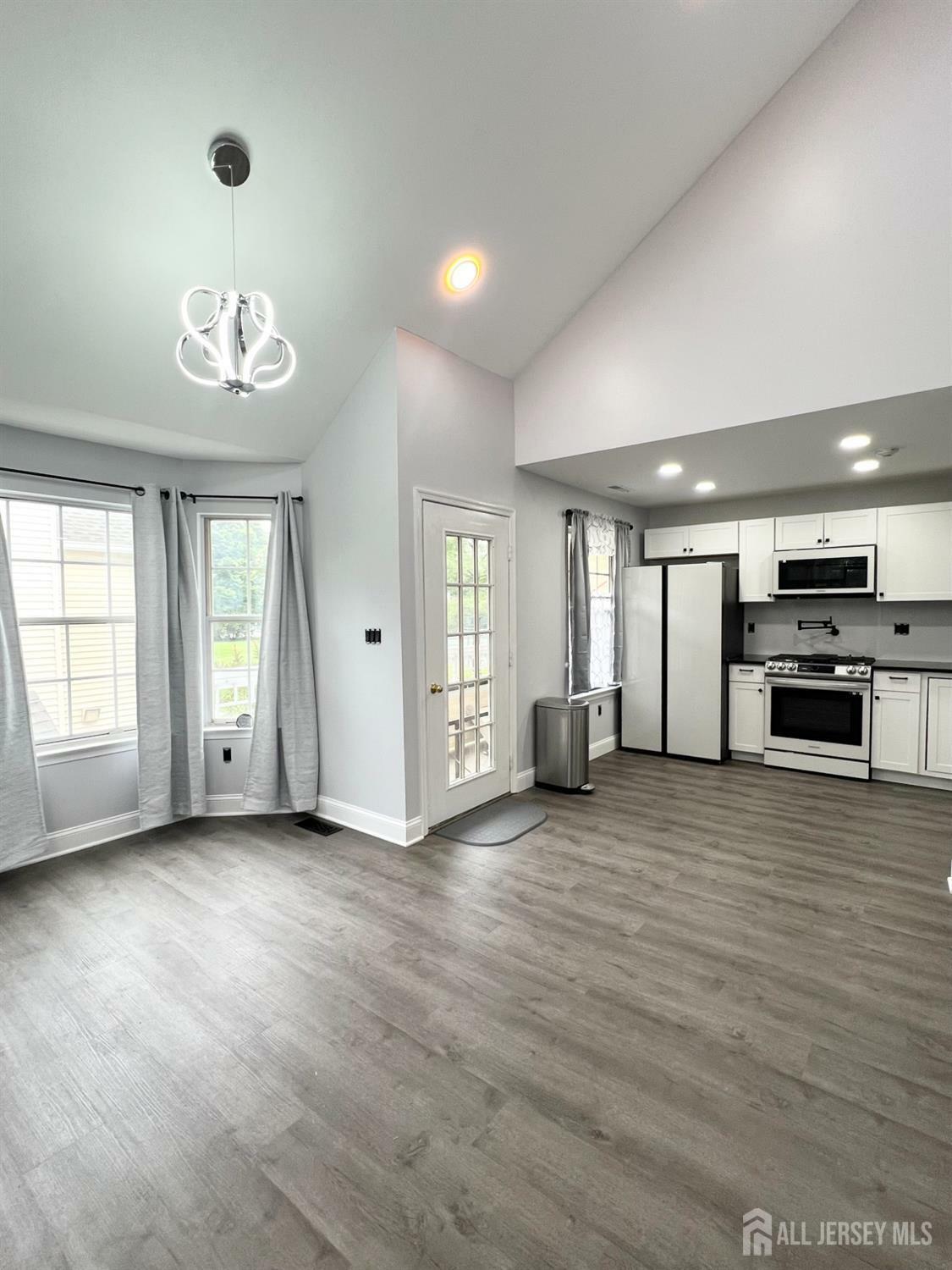 7 Powell Court  Hightstown NJ 08520 photo