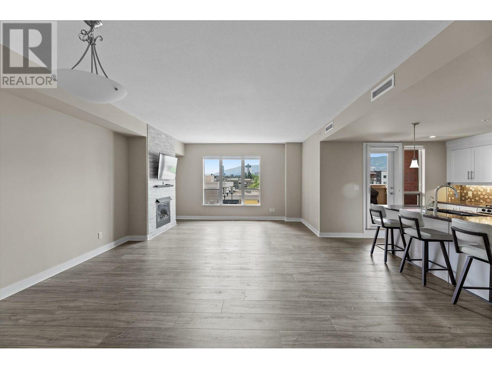 Property Photo: 1160 Bernard Avenue 301 BC V1Y 6R2