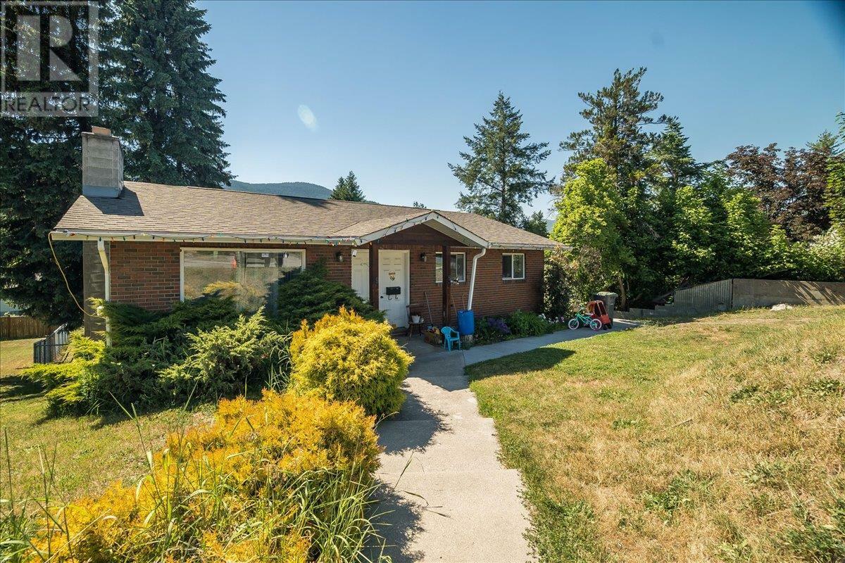 Property Photo: 1916 Riverside Crescent BC V1N 3W6