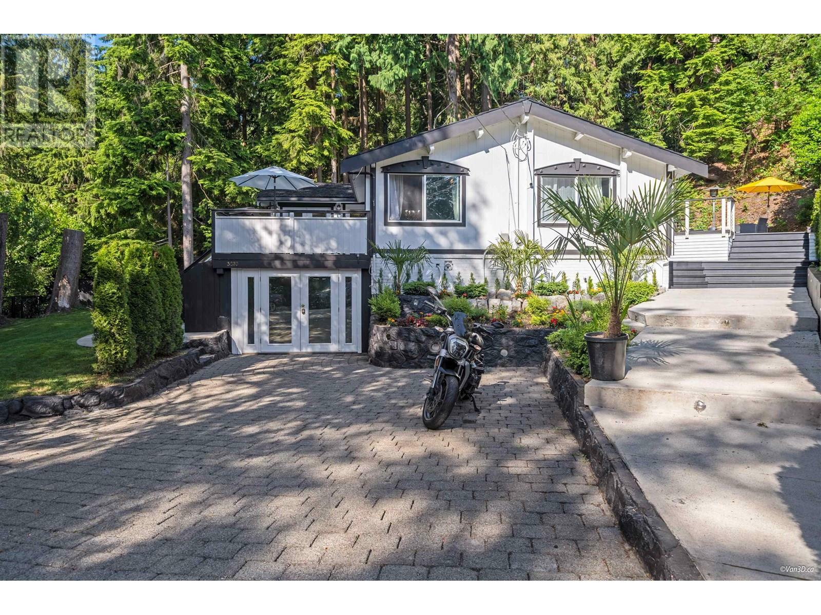 Photo de la propriété: 3870 Emerald Drive BC V7R 3B8