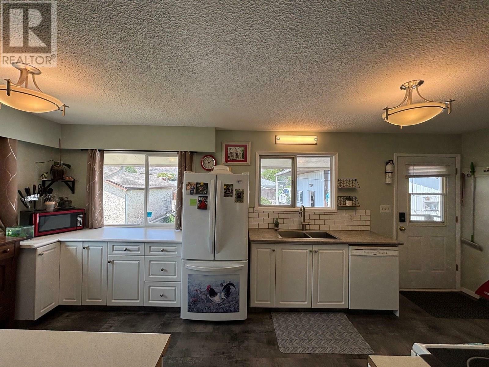 Property Photo: 7808 87th Street BC V0H 1V0