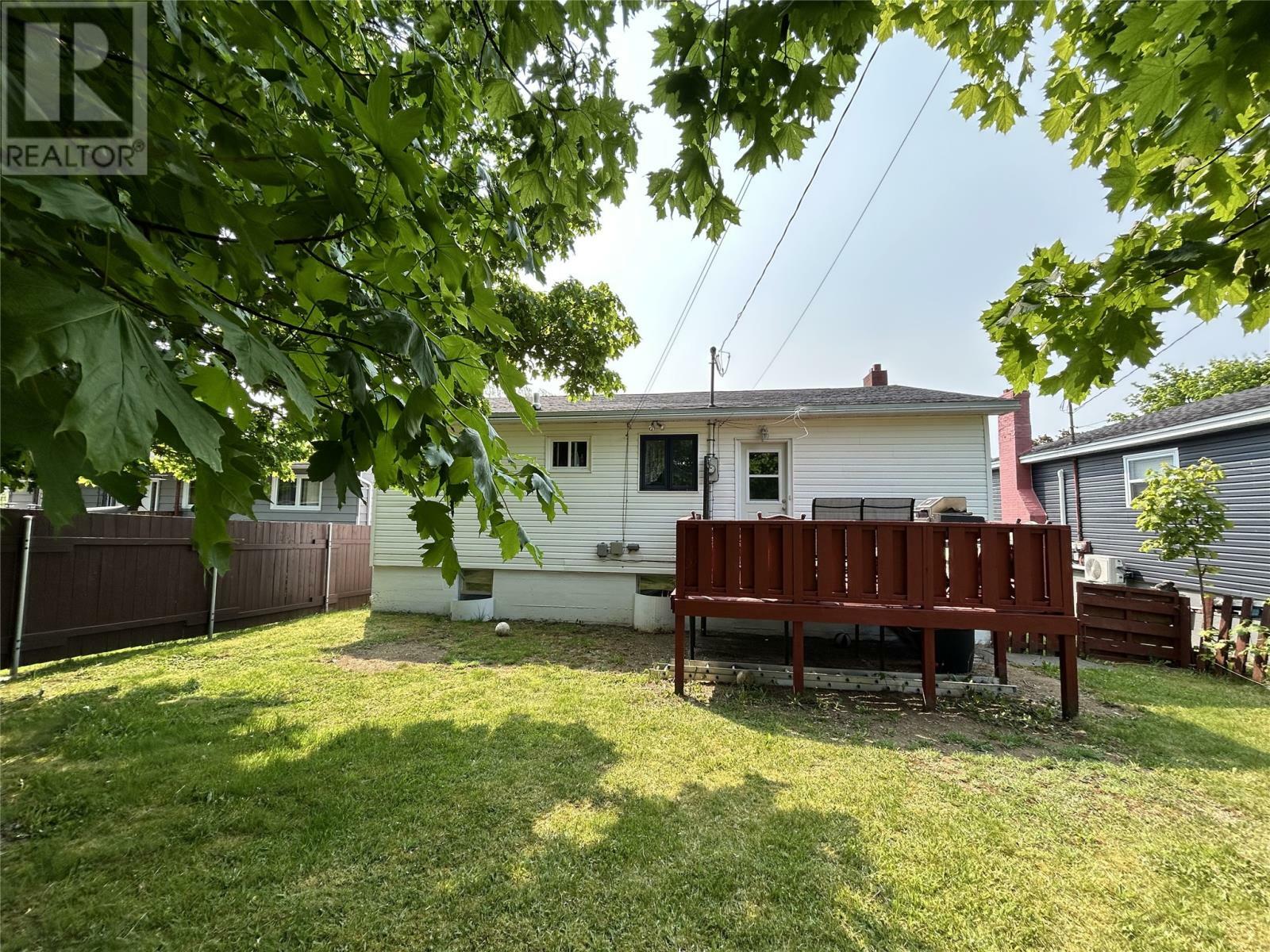 Photo de la propriété: 26 Smallwood Drive NL A1M 1A9