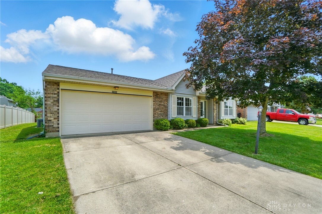 Property Photo: 8720 Emeraldgate Drive OH 45424