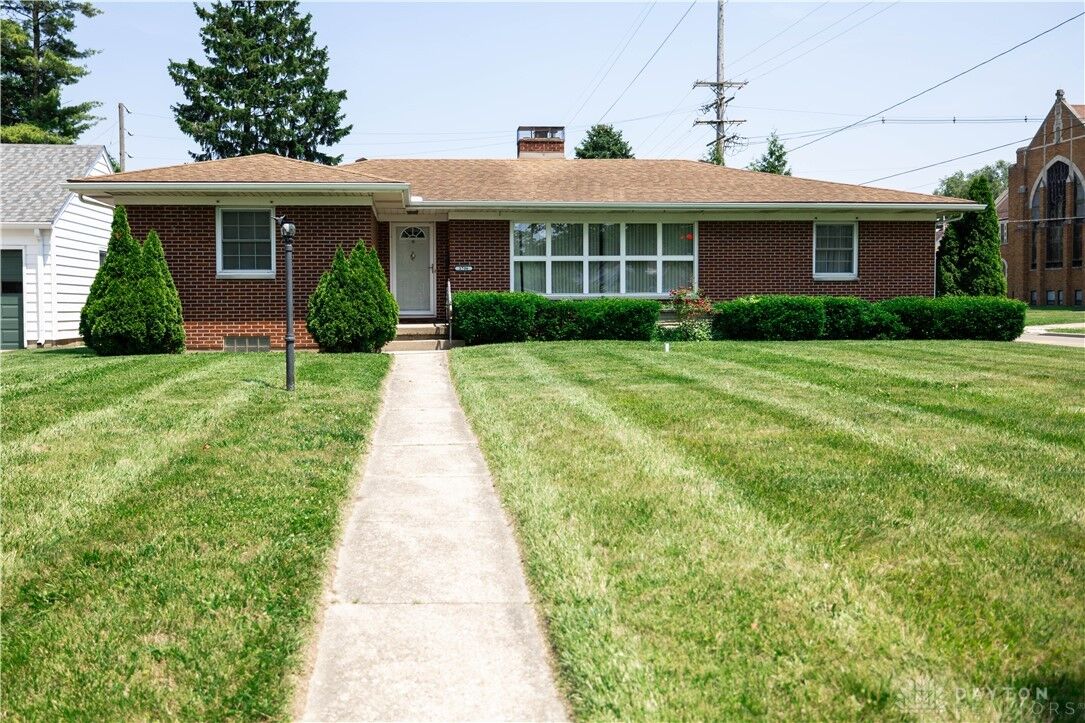 Property Photo: 1706 N Fountain Boulevard OH 45504