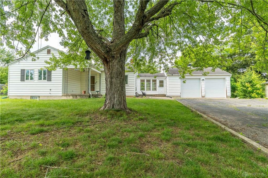 Property Photo: 235 Stonequarry Road OH 45377