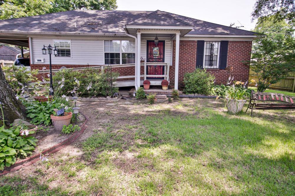 Property Photo: 1007 Avalon Street AR 72301