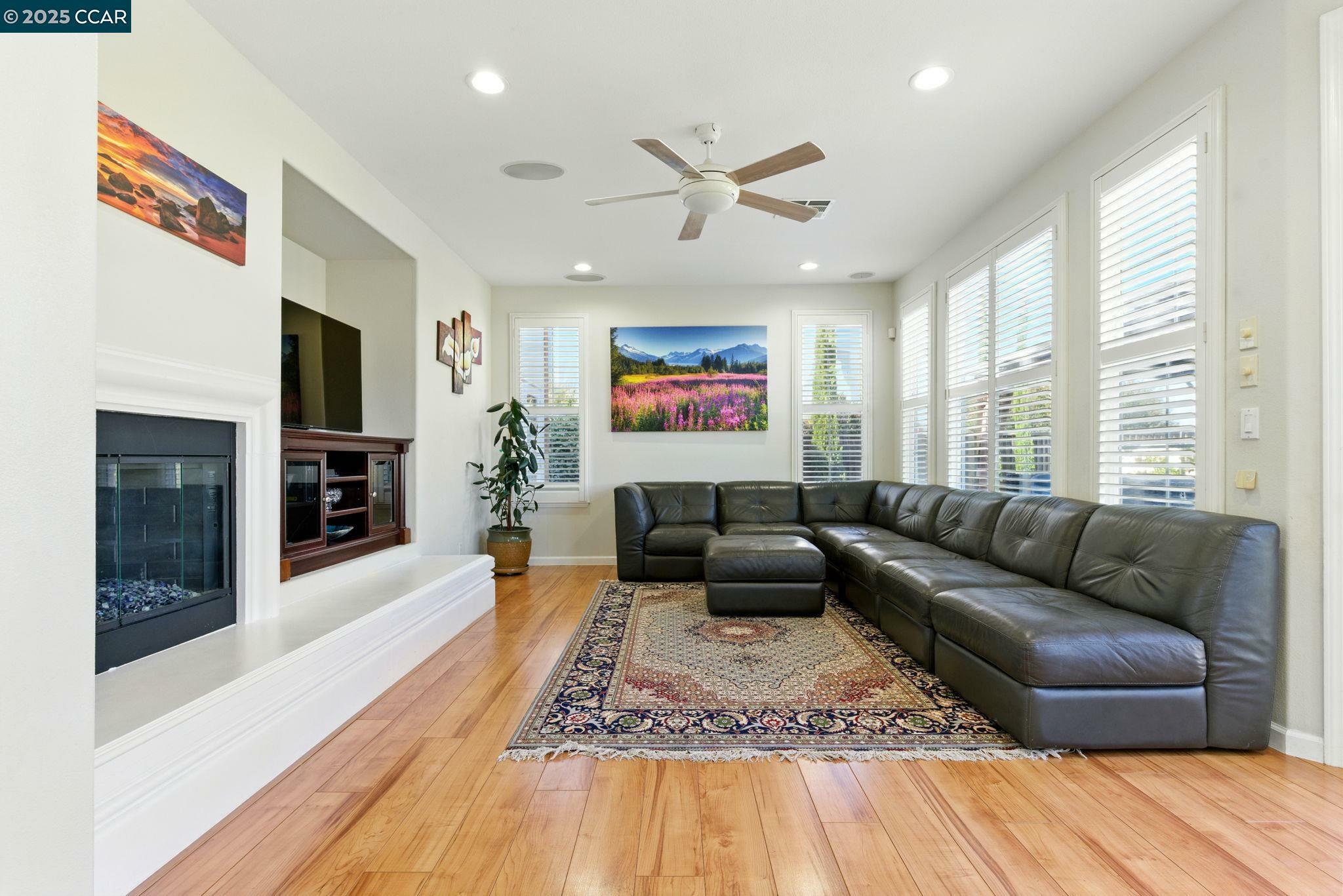 Property Photo: 416 Ustilago Ct CA 94582
