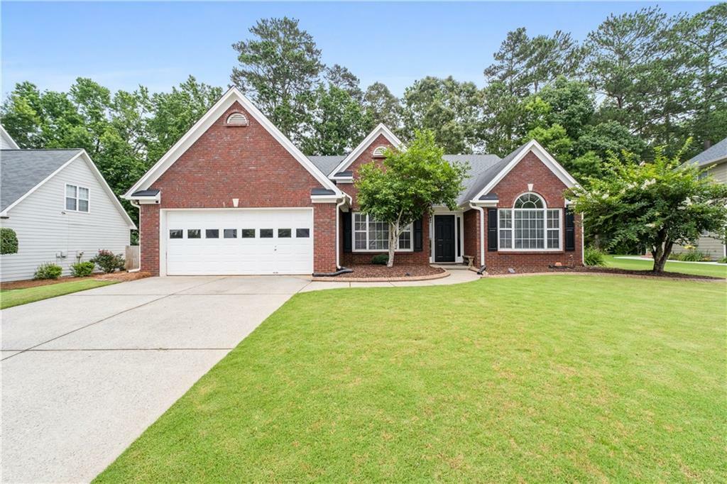 Property Photo: 192 Sandhurst Court GA 30024