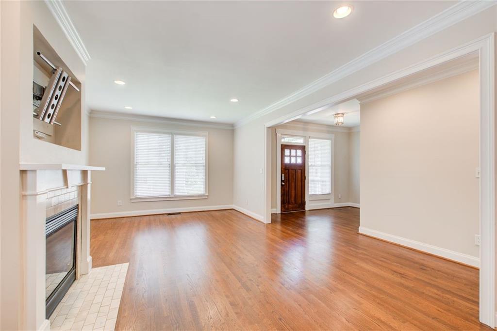 Property Photo: 945 Longley Avenue NW GA 30318