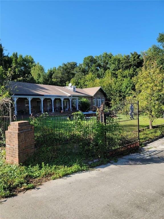 Property Photo: 435 Johnson Ferry Road NW GA 30328