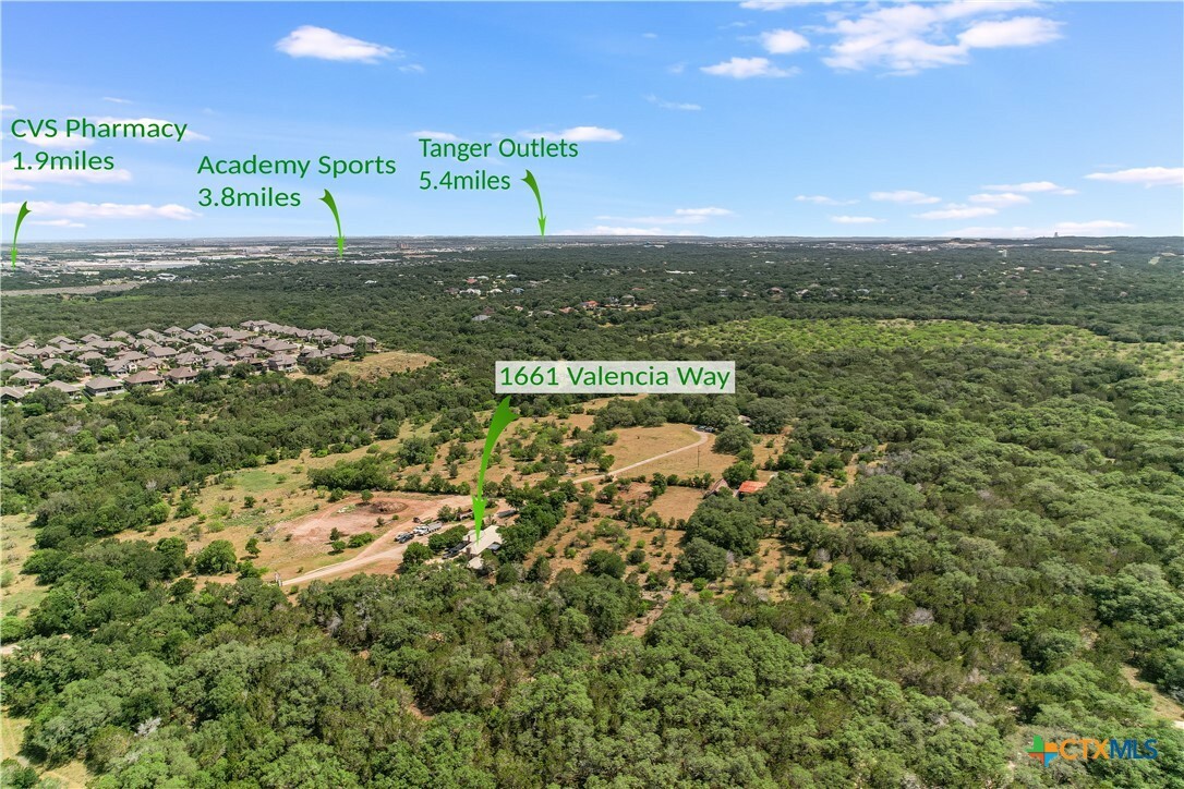 Property Photo: 1750 Craddock Way TX 78666