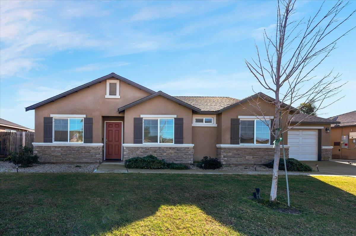 Property Photo:  2127 Tule River Avenue  CA 93212 
