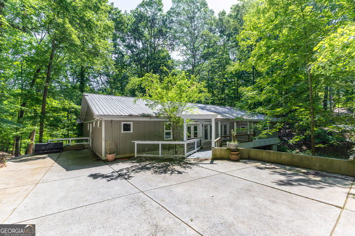 6567 Tahiti Way  Flowery Branch GA 30542 photo