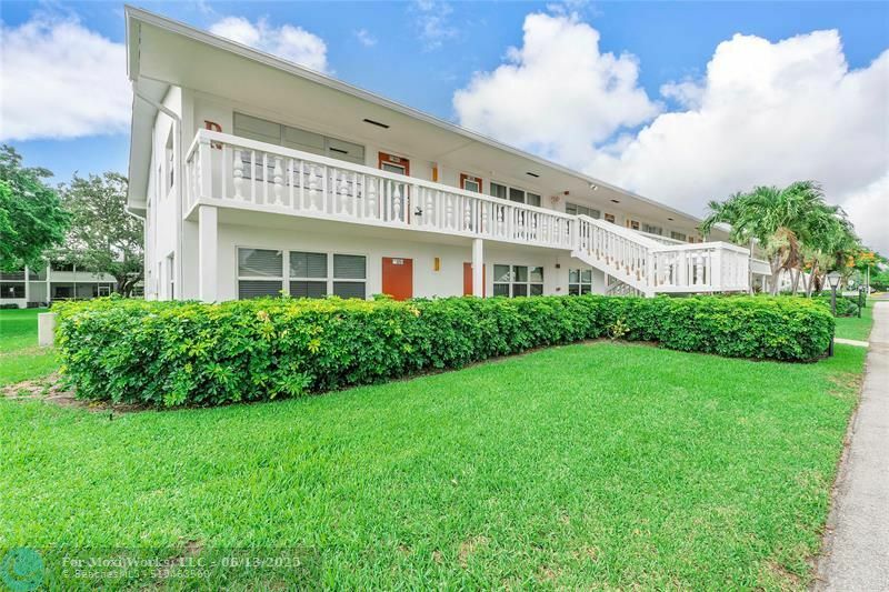 Property Photo: 373 Tilford R 373 FL 33442