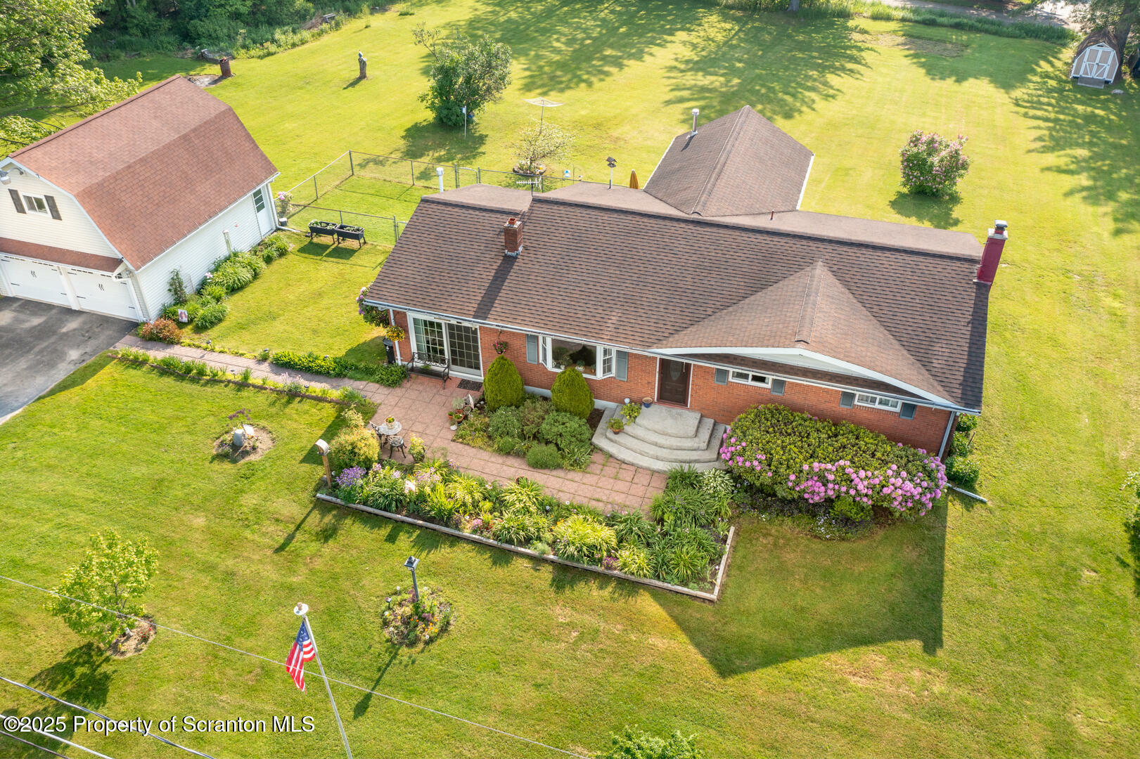 Property Photo: 126 Raylean Road Road PA 18801