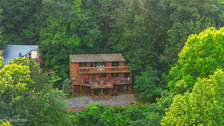 Property Photo: 1516 Zurich Rd TN 37738