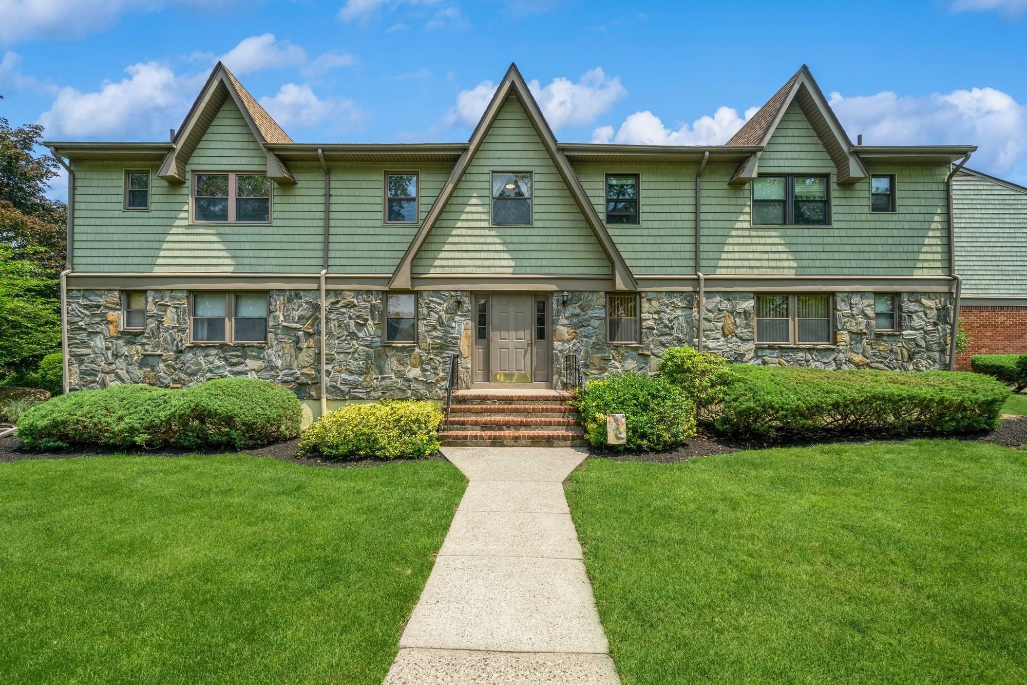 Property Photo: 36 Milford Lane 5E NY 10901